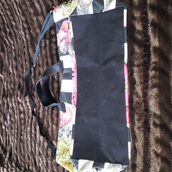 Victorias Secret Floral Wildflower Zippered Weekender Travel Tote - Picture 6 of 10